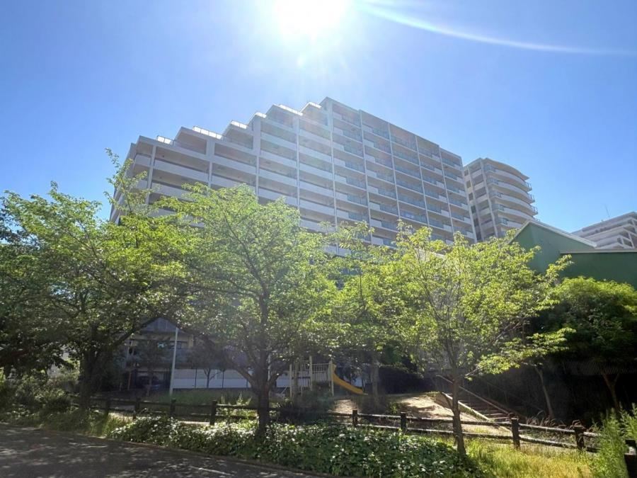 3LDK apartment in Hirakata, Osaka - Photo 1