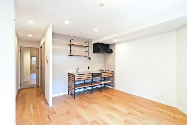 1LDK apartment in Meguro Ward, Tokyo - Photo 1