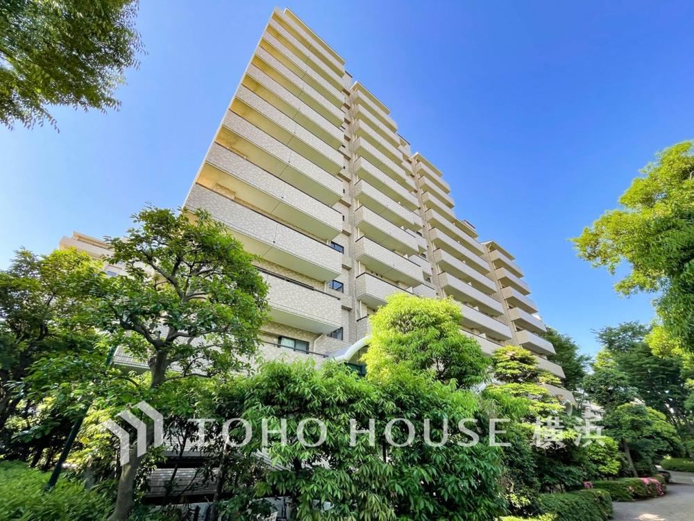 3LDK apartment in Naka Ward, Yokohama, Kanagawa - Photo 1