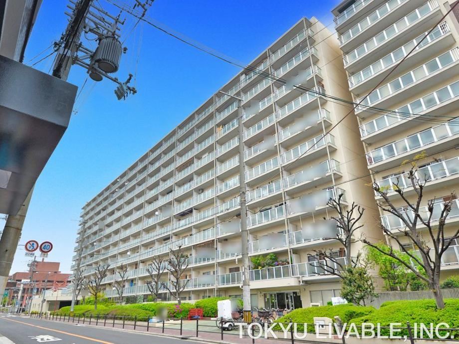3DK apartment in Joto Ward, Osaka - Photo 1