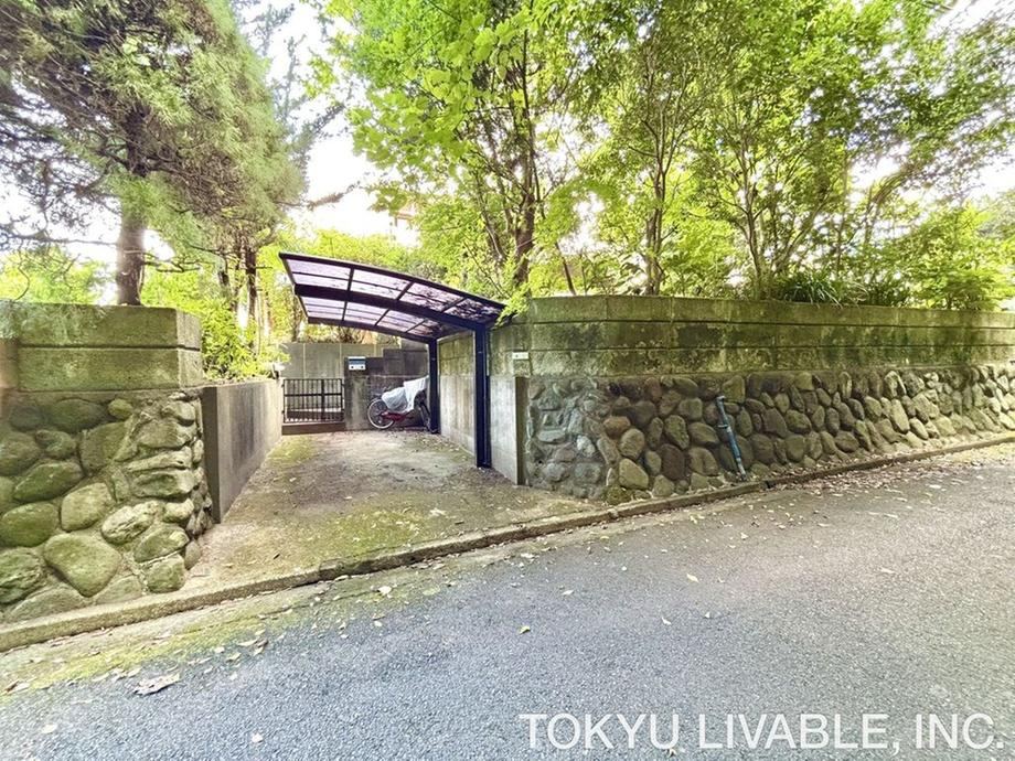 340 m² land in Kamakura, Kanagawa - Photo 1