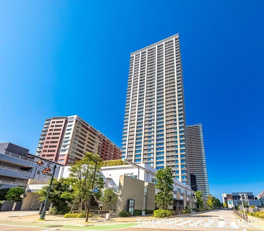 2LDK apartment in Shinagawa Ward, Tokyo - Photo 1