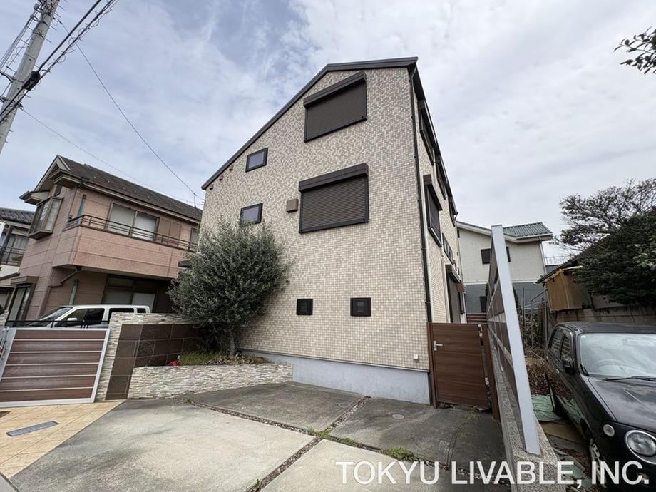 4LDK house in Nerima Ward, Tokyo - Photo 1