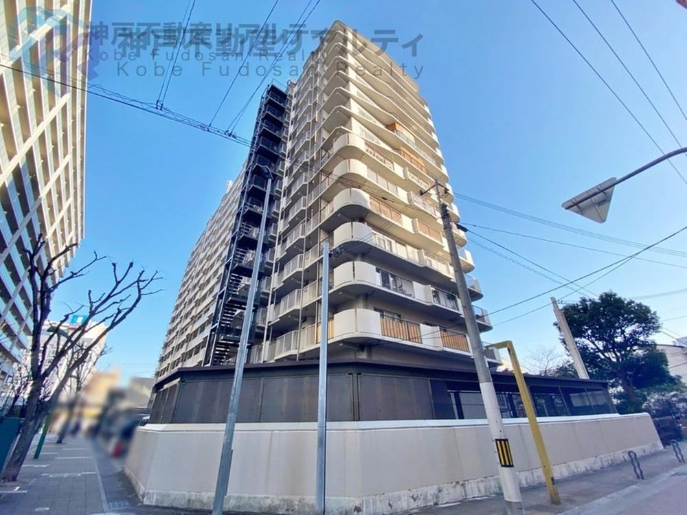 3LDK apartment in Hyogo Ward, Kobe, Hyogo - Photo 1