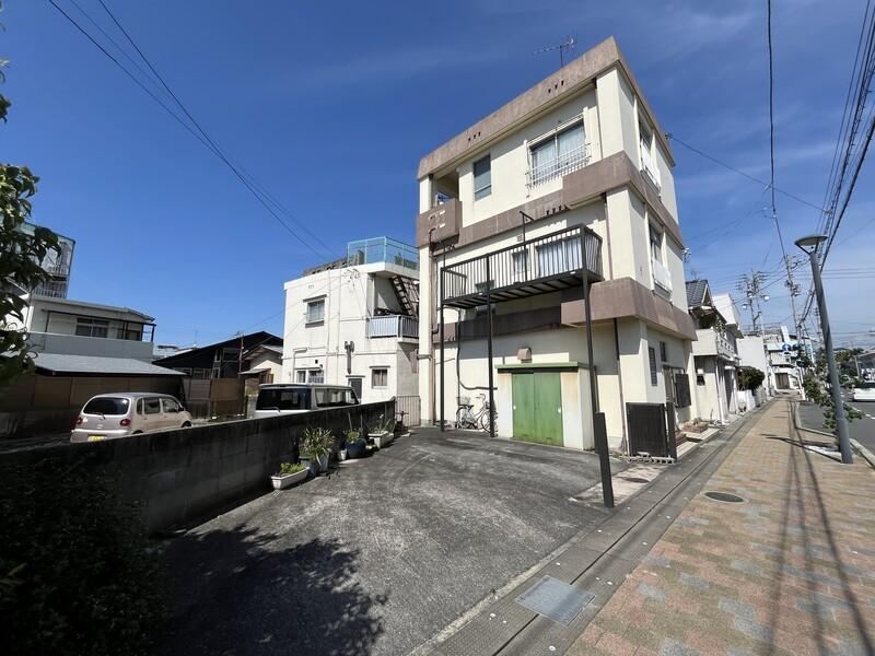 6DK house in Shikokuchuo, Ehime - Photo 1
