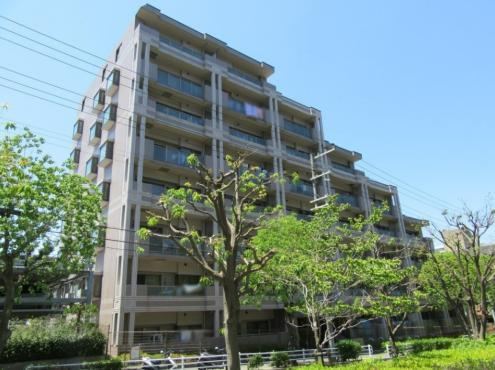 3LDK apartment in Suita, Osaka - Photo 1