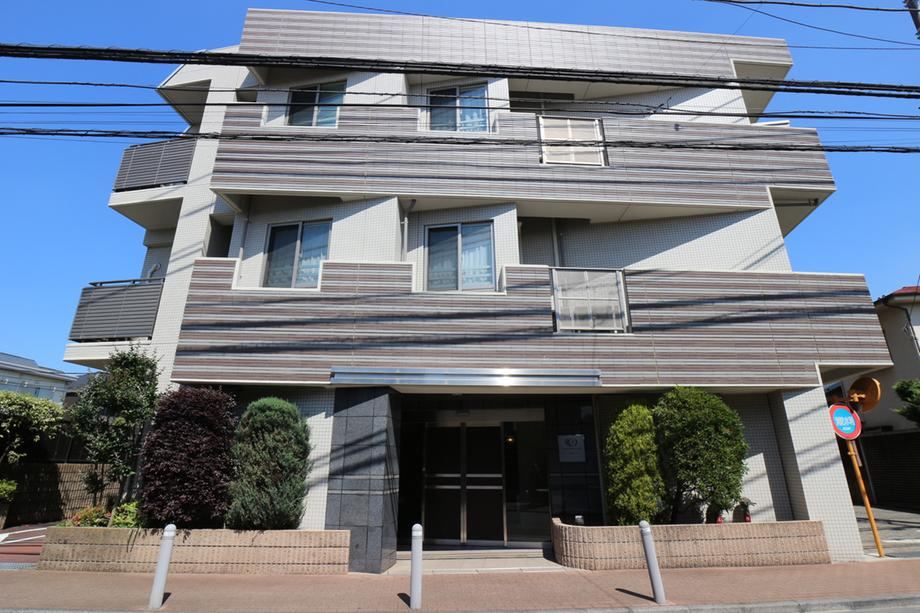 3LDK apartment in Mitaka, Tokyo - Photo 1