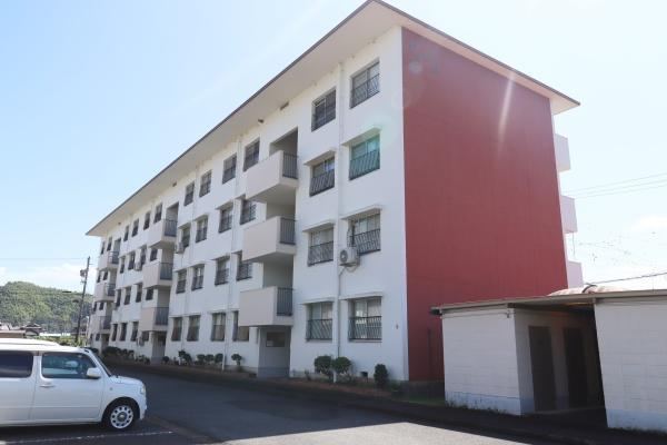 3DK apartment in Aoi Ward, Shizuoka - Photo 1