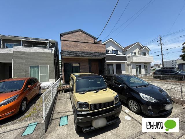 4LDK house in Suruga Ward, Shizuoka - Photo 1
