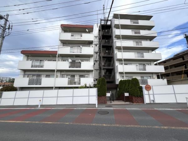 3LDK apartment in Kawaguchi, Saitama - Photo 1