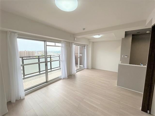3LDK apartment in Yodogawa Ward, Osaka - Photo 1