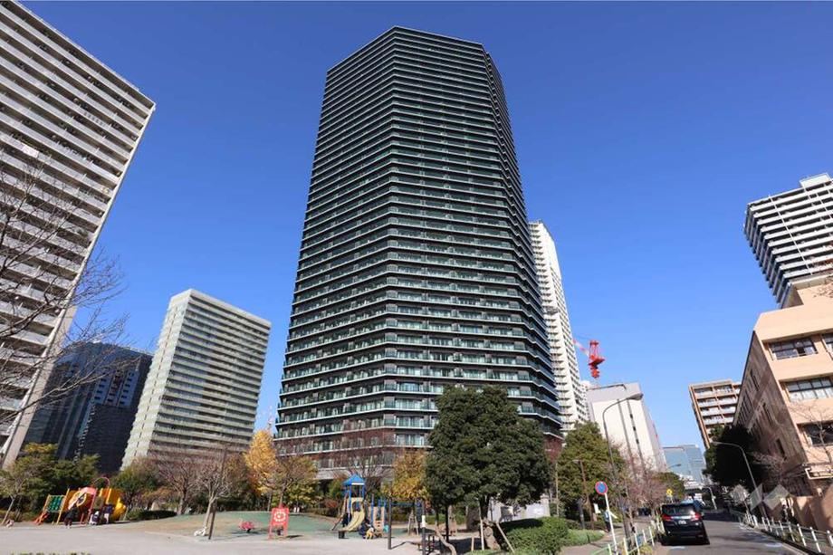 3LDK apartment in Minato Ward, Tokyo - Photo 1