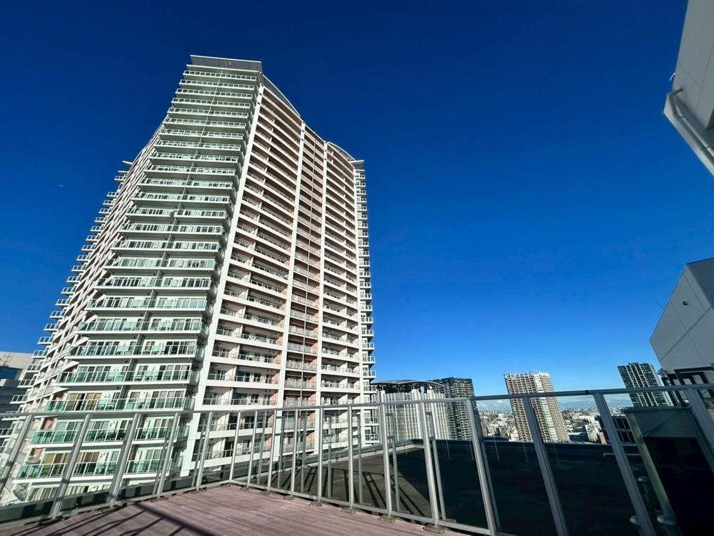 3LDK apartment in Koto Ward, Tokyo - Photo 1