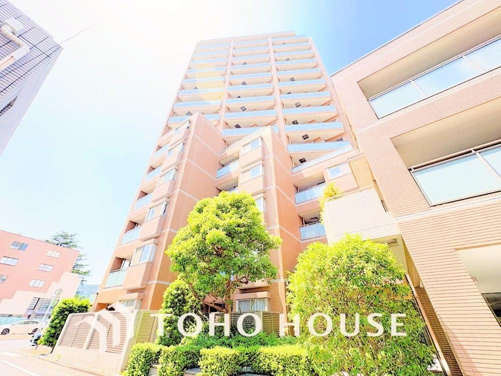 2LDK apartment in Shibuya Ward, Tokyo - Photo 1