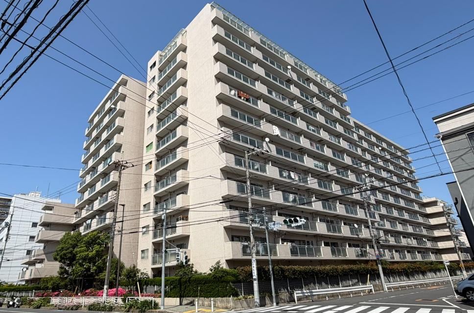 3LDK apartment in Koto Ward, Tokyo - Photo 1
