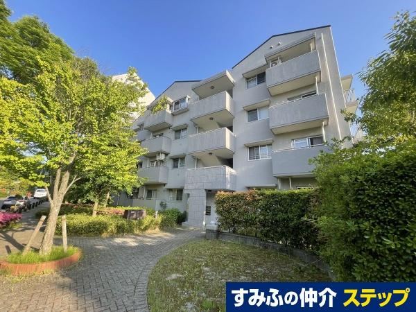 4LDK apartment in Hachioji, Tokyo - Photo 1