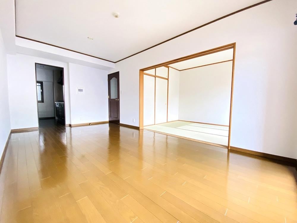 3LDK apartment in Kure, Hiroshima - Photo 1
