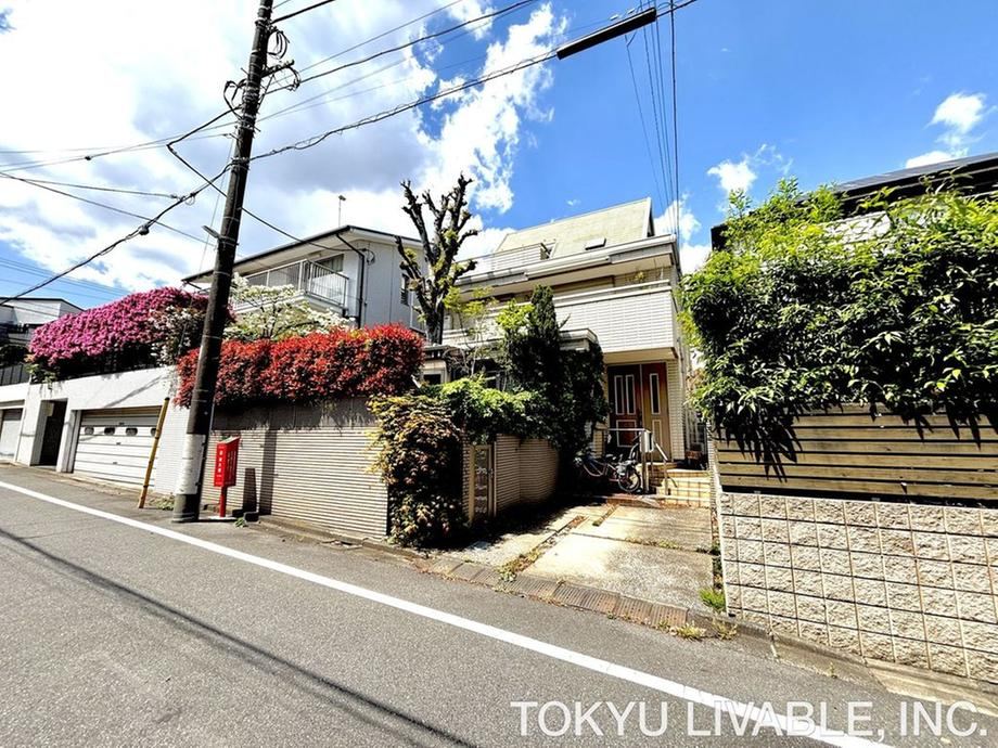 5LDK house in Meguro Ward, Tokyo - Photo 1