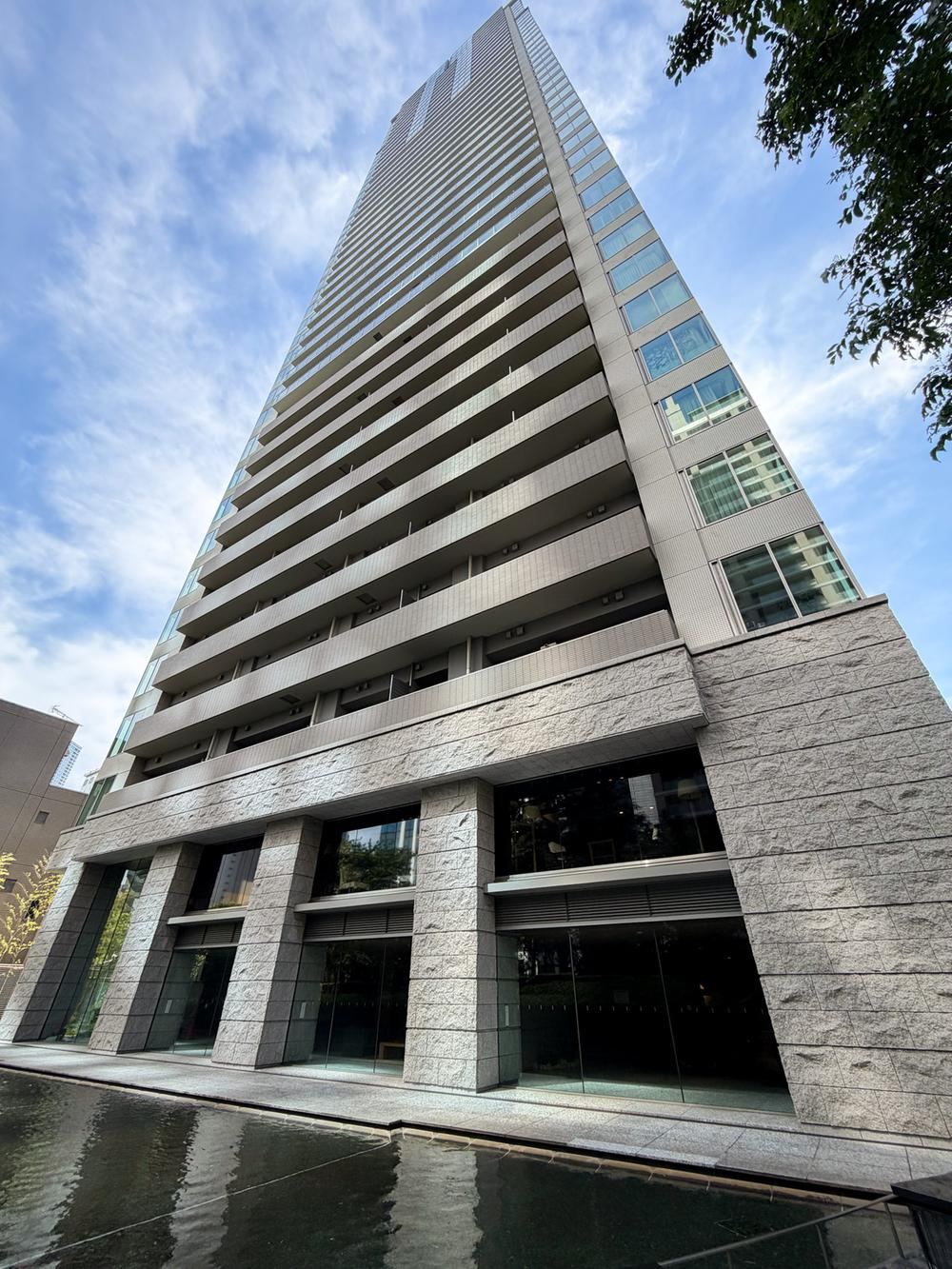 1LDK apartment in Minato Ward, Tokyo - Photo 1