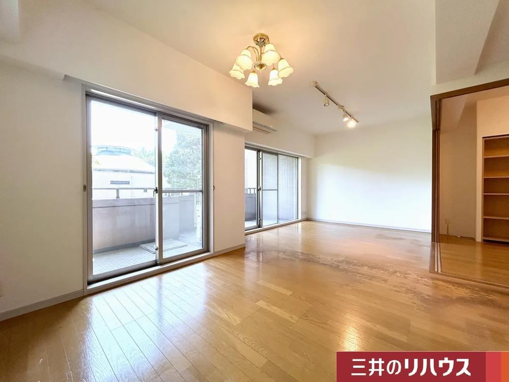 4LDK apartment in Nerima Ward, Tokyo - Photo 1