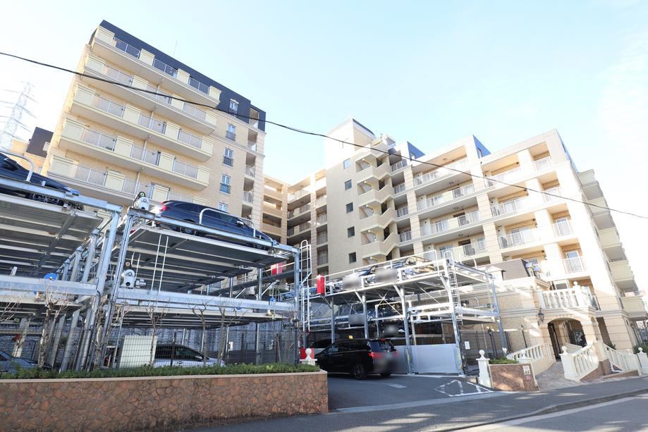 3LDK apartment in Sakae Ward, Yokohama, Kanagawa - Photo 1