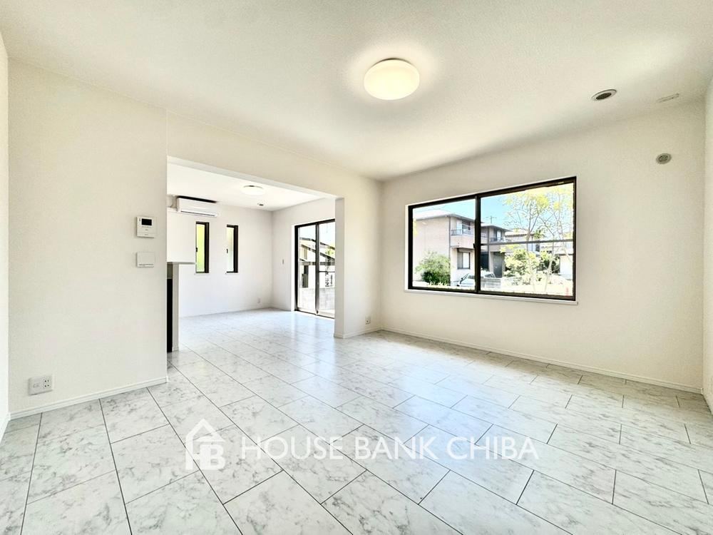 4LDK house in Mihama Ward, Chiba - Photo 1