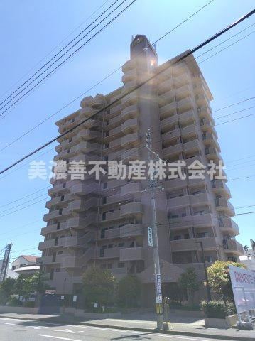 3LDK apartment in Gifu, Gifu - Photo 1