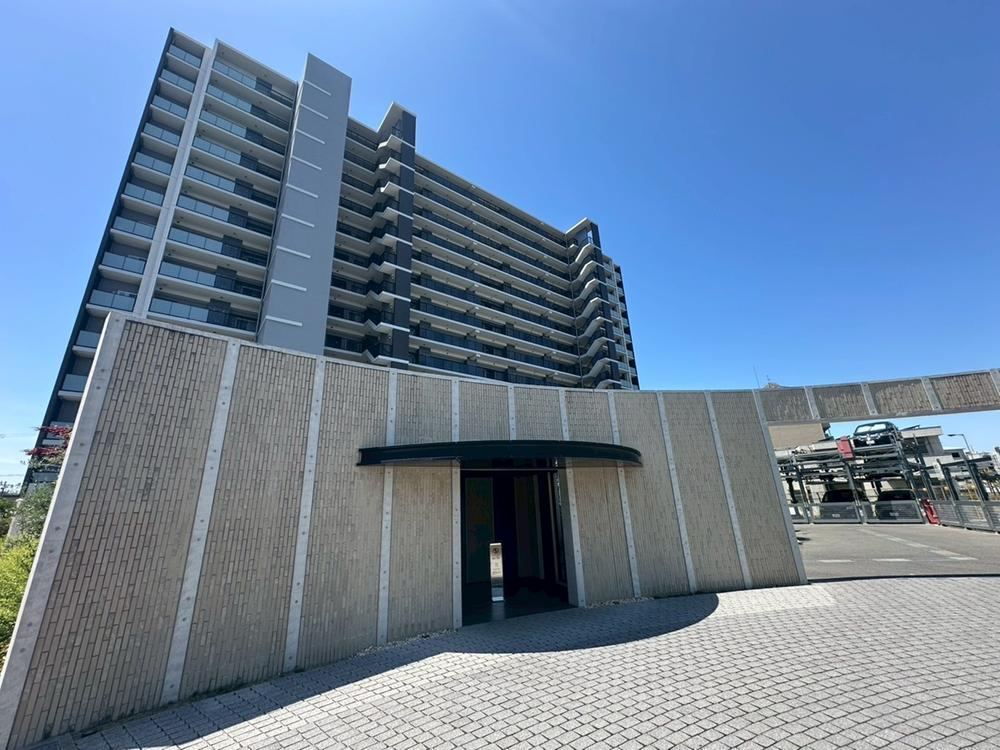 2LDK apartment in Higashiyodogawa Ward, Osaka - Photo 1