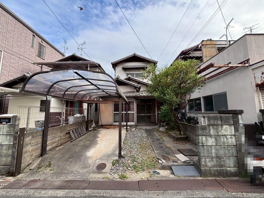 4LDK house in Matsubara, Osaka - Photo 1