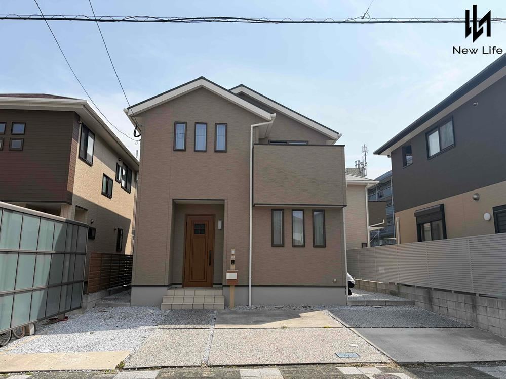 4LDK house in Yahatahigashi Ward, Kitakyushu, Fukuoka - Photo 1