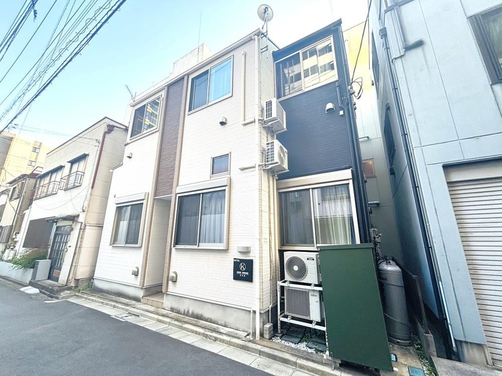 5LDK house in Sumida Ward, Tokyo - Photo 1