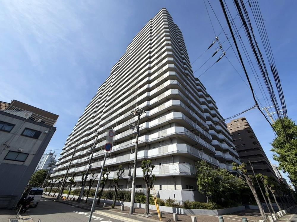 2LDK+S apartment in Hyogo Ward, Kobe, Hyogo - Photo 1