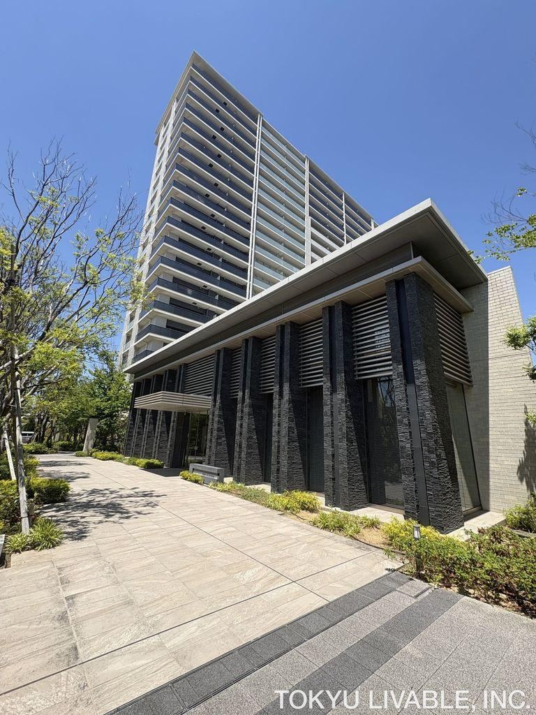 3LDK+S apartment in Settsu, Osaka - Photo 1