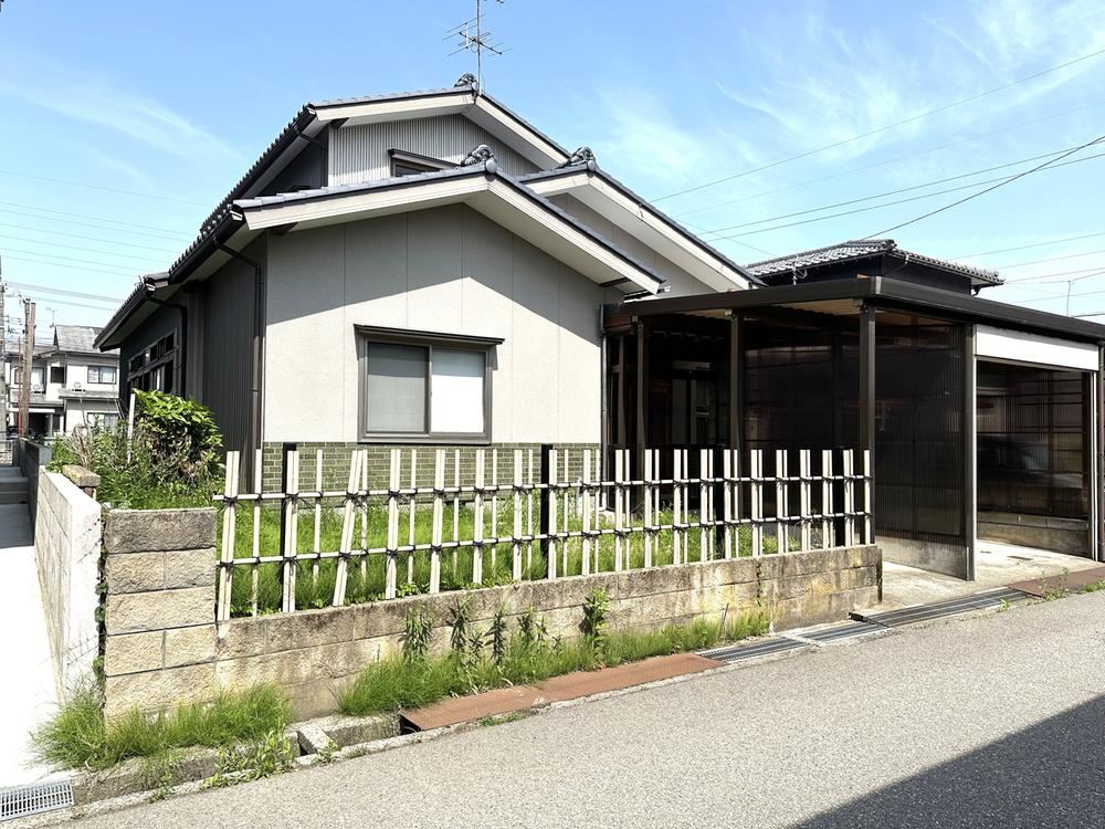 201 m² land in Kanazawa, Ishikawa - Photo 1