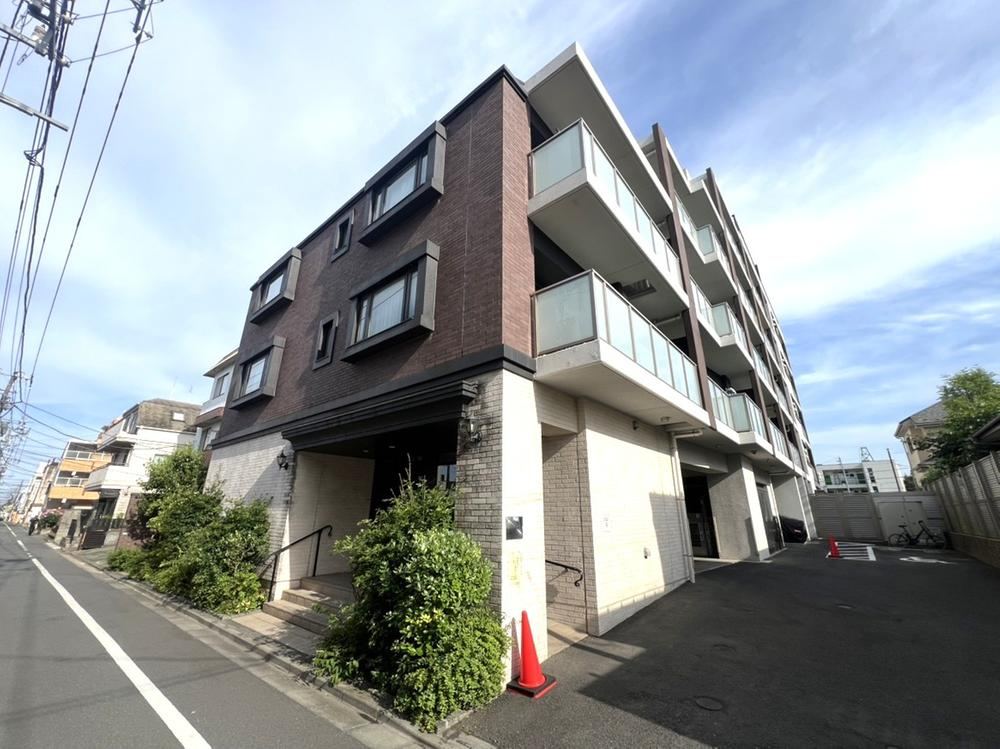 3LDK apartment in Kodaira, Tokyo - Photo 1