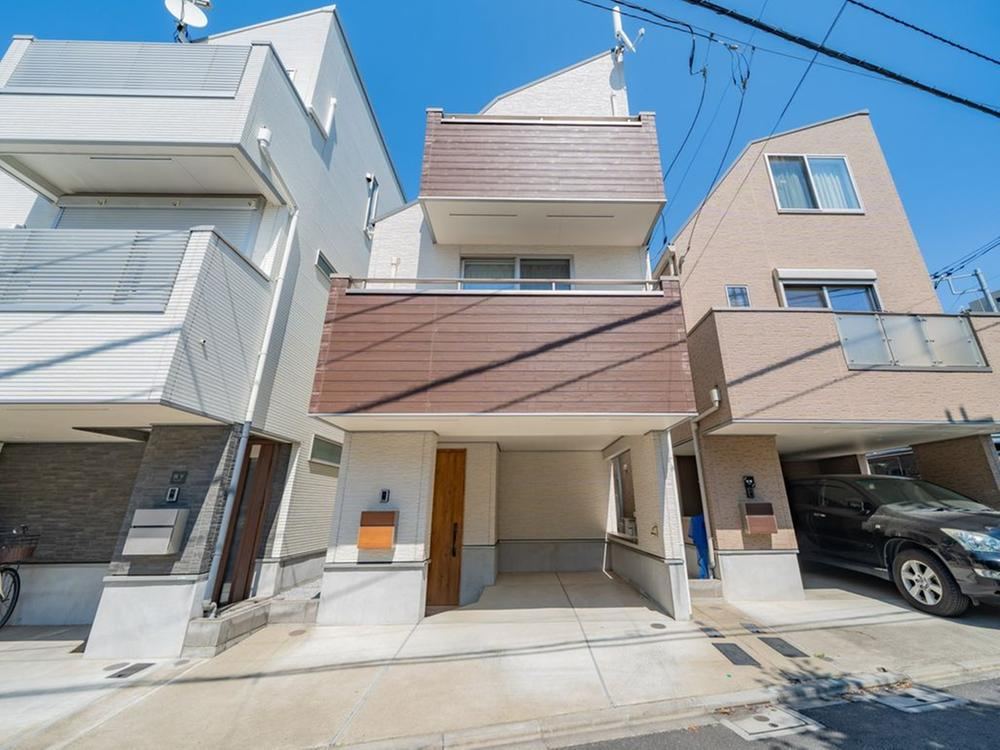 2LDK+S house in Shinjuku Ward, Tokyo - Photo 1