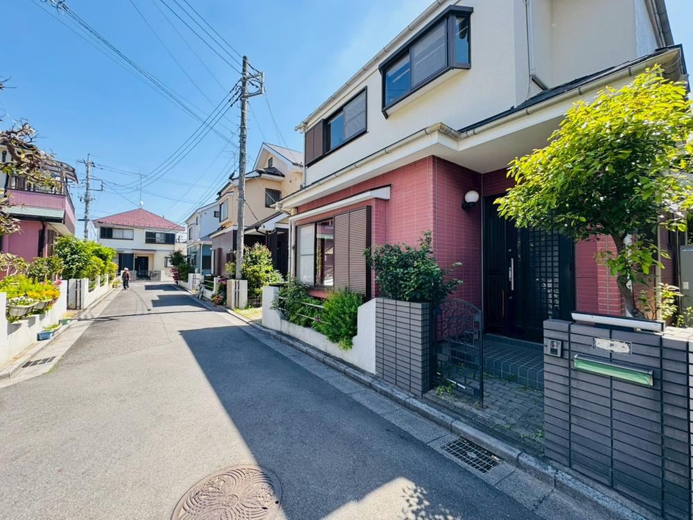 4LDK house in Sakura Ward, Saitama - Photo 1