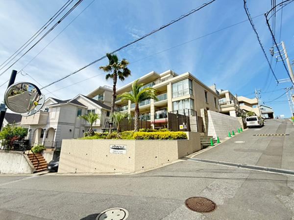 3LDK apartment in Isogo Ward, Yokohama, Kanagawa - Photo 1