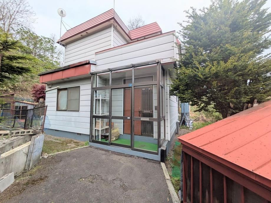 4LDK house in Otaru, Hokkaido - Photo 1