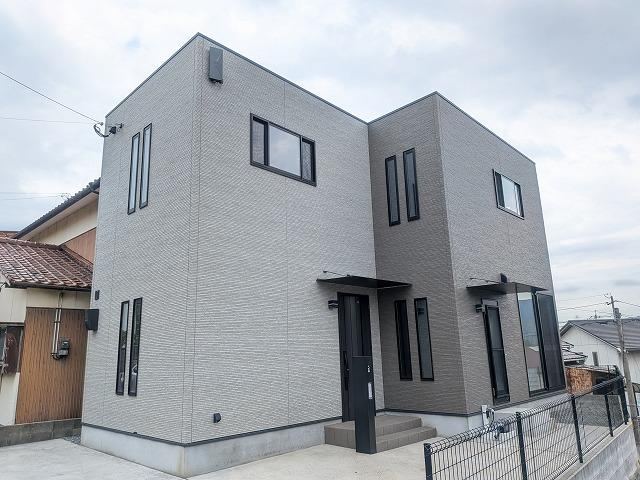 3LDK house in Kokuraminami Ward, Kitakyushu, Fukuoka - Photo 1