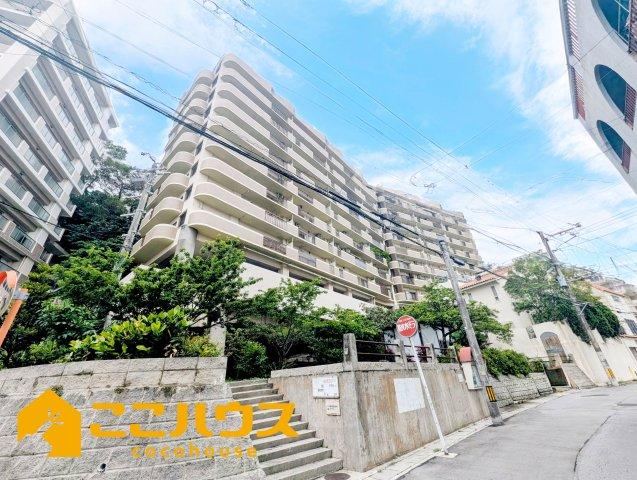 4LDK apartment in Naha, Okinawa - Photo 1