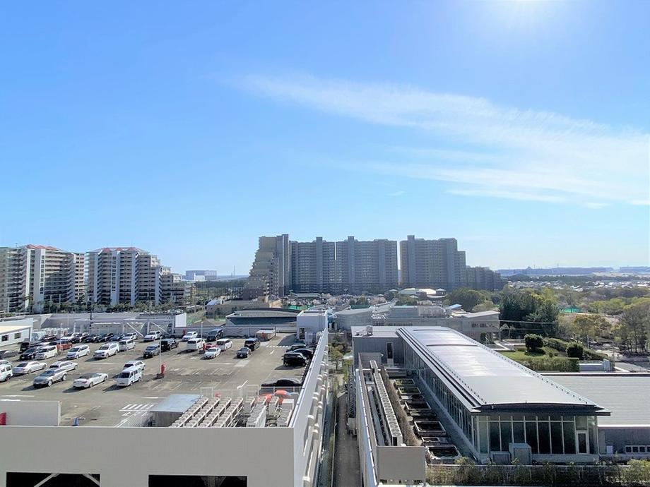 4LDK apartment in Urayasu, Chiba - Photo 1