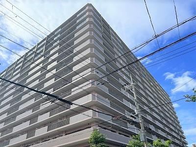 3LDK apartment in Joto Ward, Osaka - Photo 1