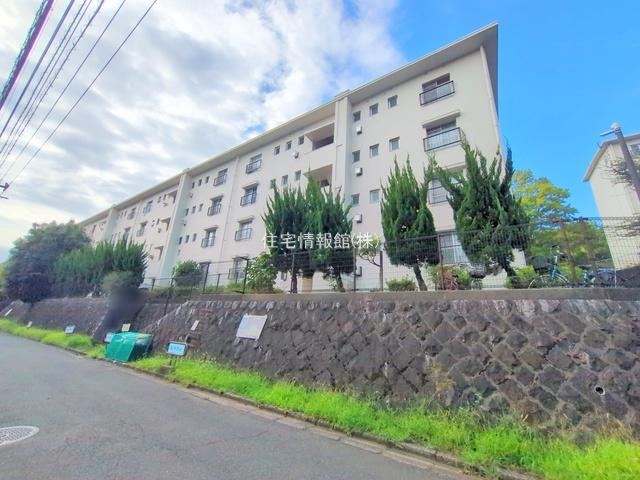 2LDK apartment in Aoba Ward, Yokohama, Kanagawa - Photo 1