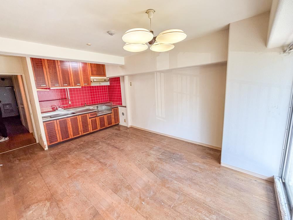 4LDK apartment in Kishiwada, Osaka - Photo 1