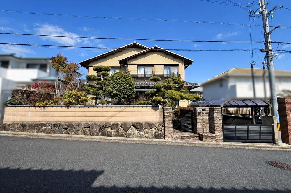 6LDK house in Nara, Nara - Photo 1