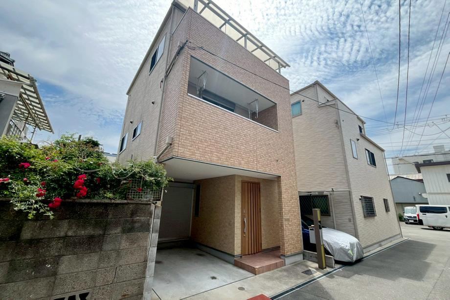 4LDK house in Yodogawa Ward, Osaka - Photo 1