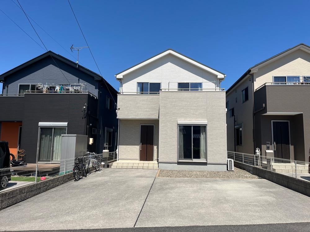 4LDK house in Ogaki, Gifu - Photo 1