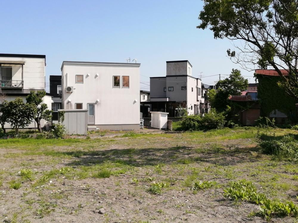 562 m² land in Hirosaki, Aomori - Photo 1