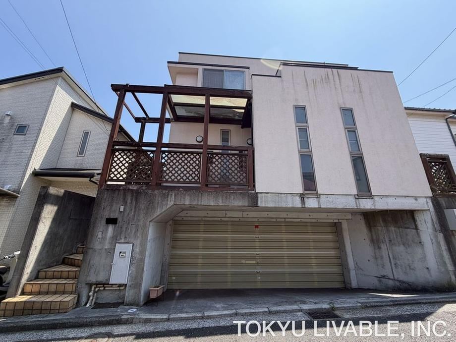 4LDK house in Minami Ward, Yokohama, Kanagawa - Photo 1